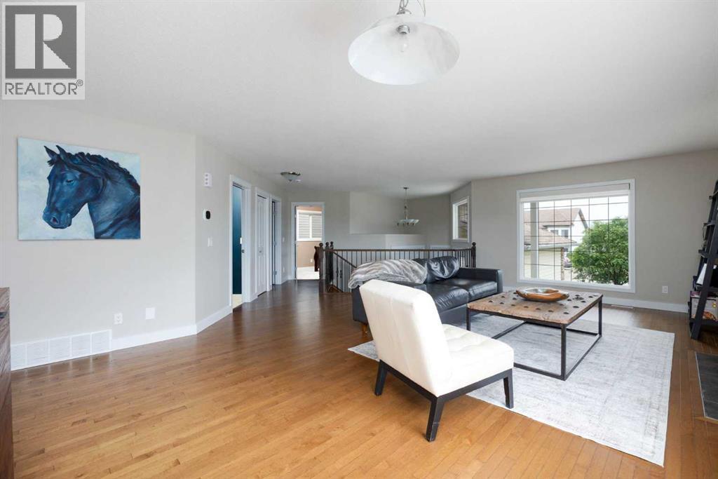 360 Fireweed Crescent — photo 9