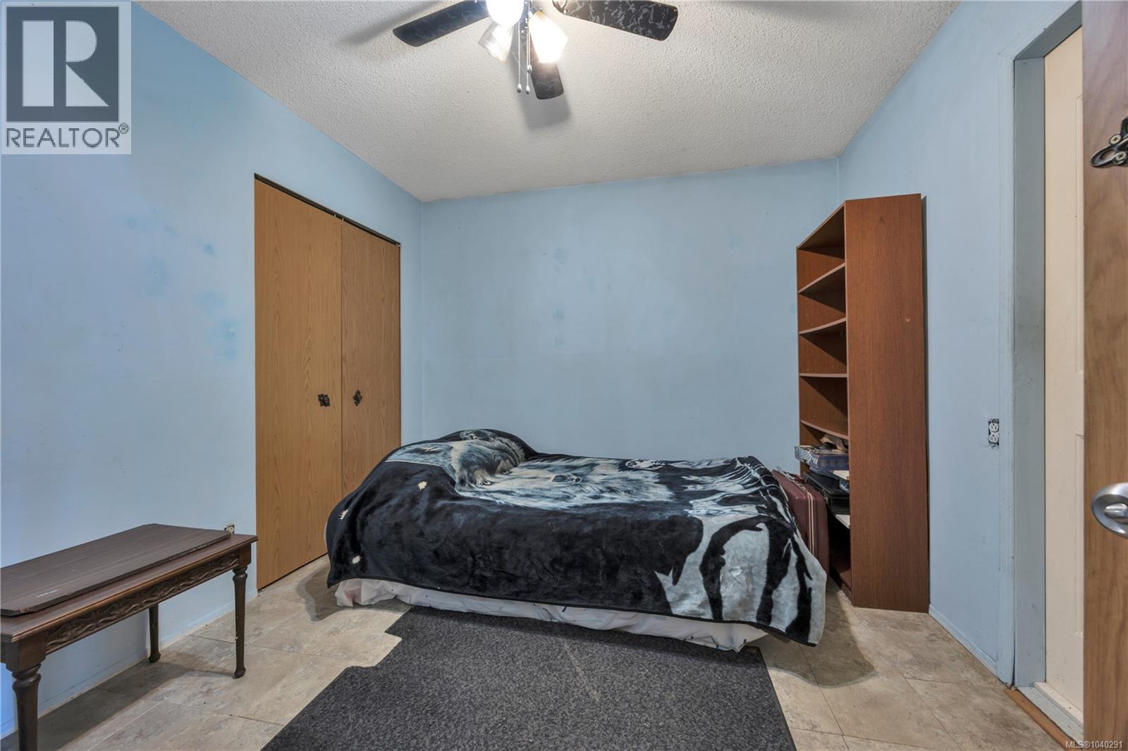 229 Irwin St - 15