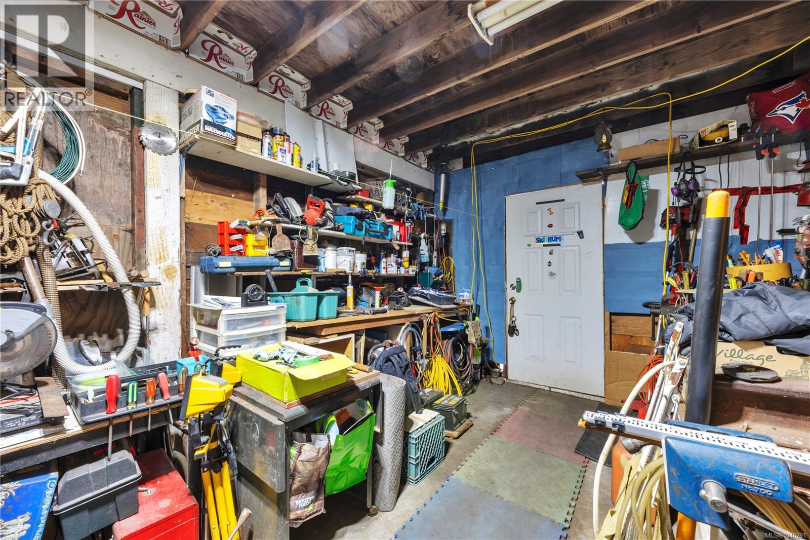 229 Irwin St - 38
