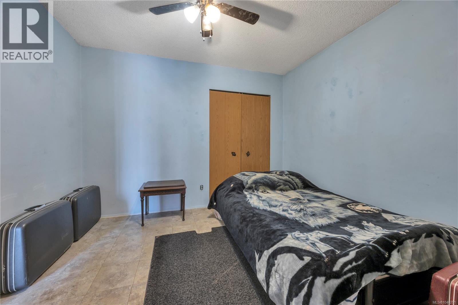 229 Irwin St - 16