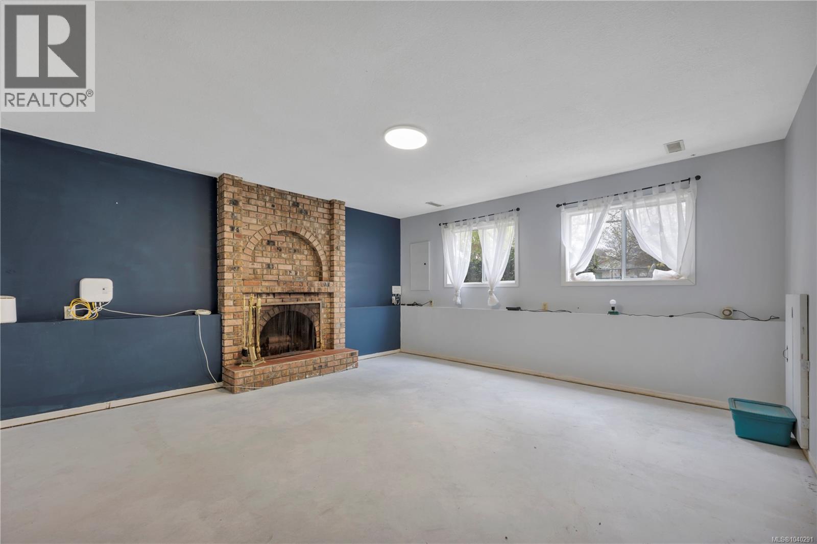 229 Irwin St - 24