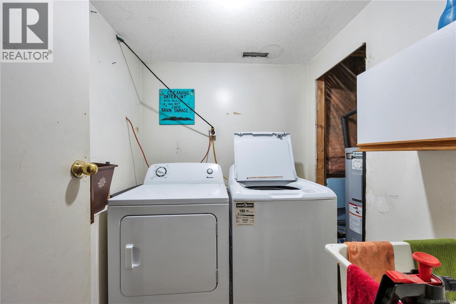 229 Irwin St - 37