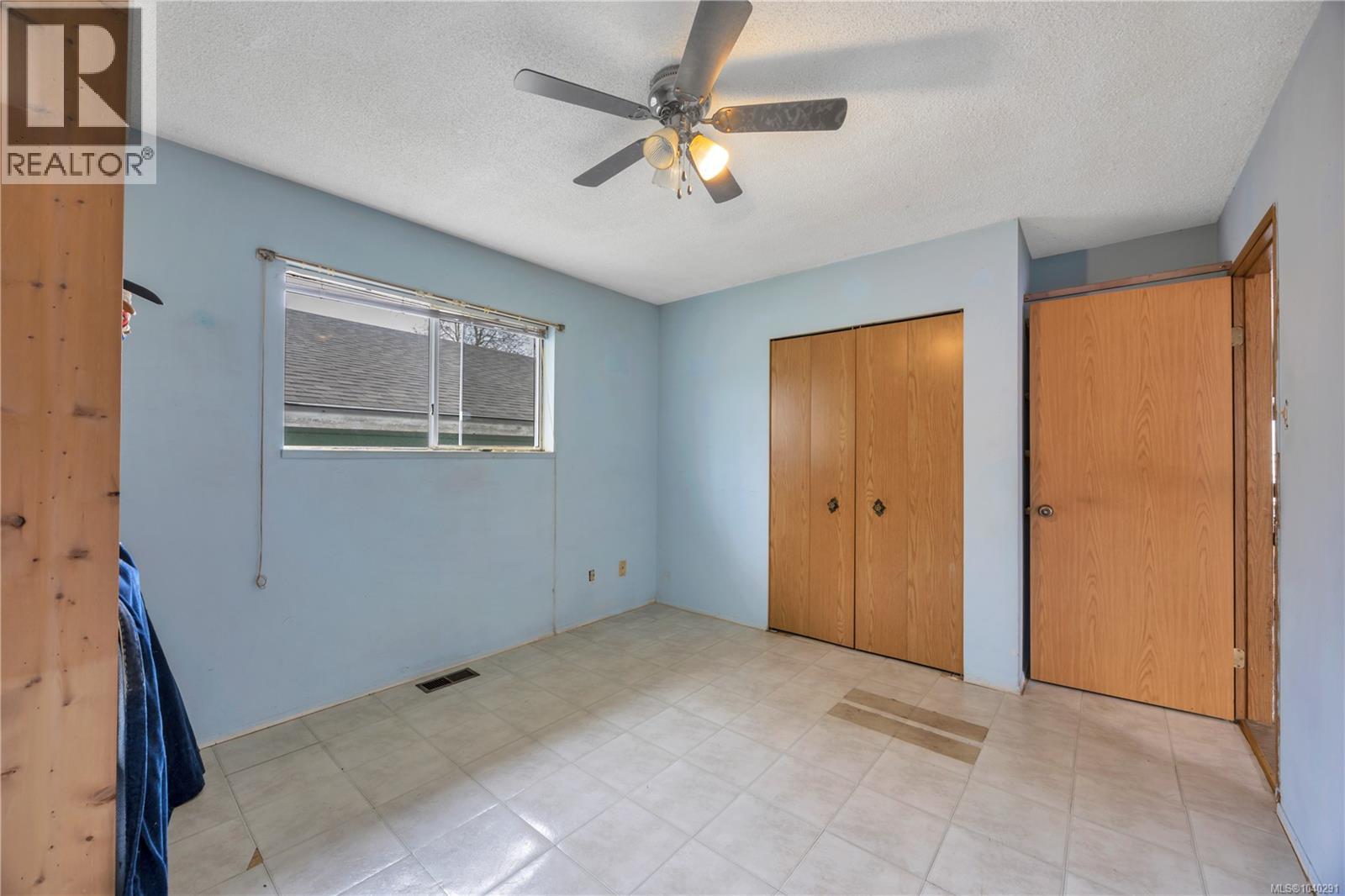 229 Irwin St - 11