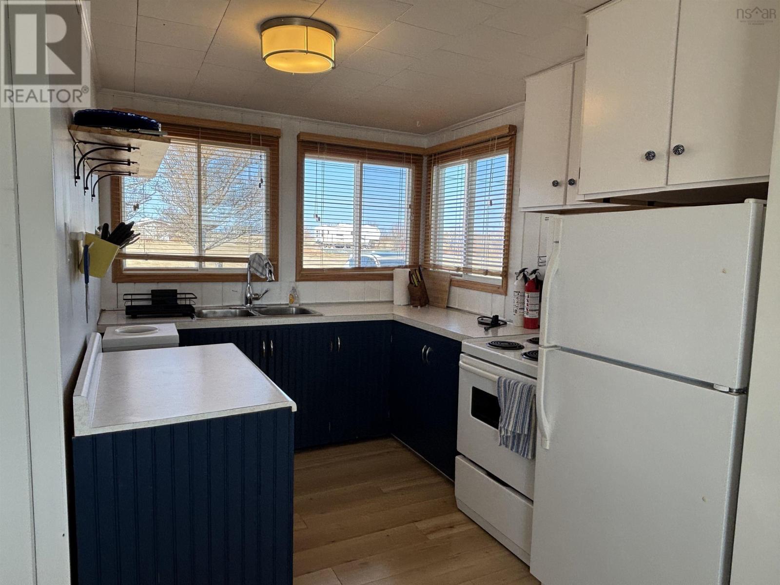107 Hamilton Lane - 11