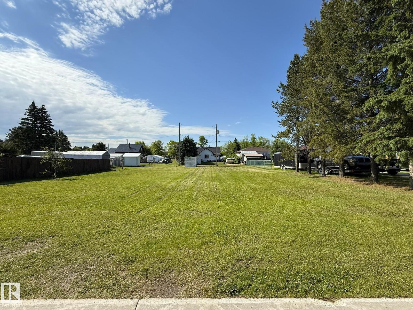 5015 53 AV - photo 2