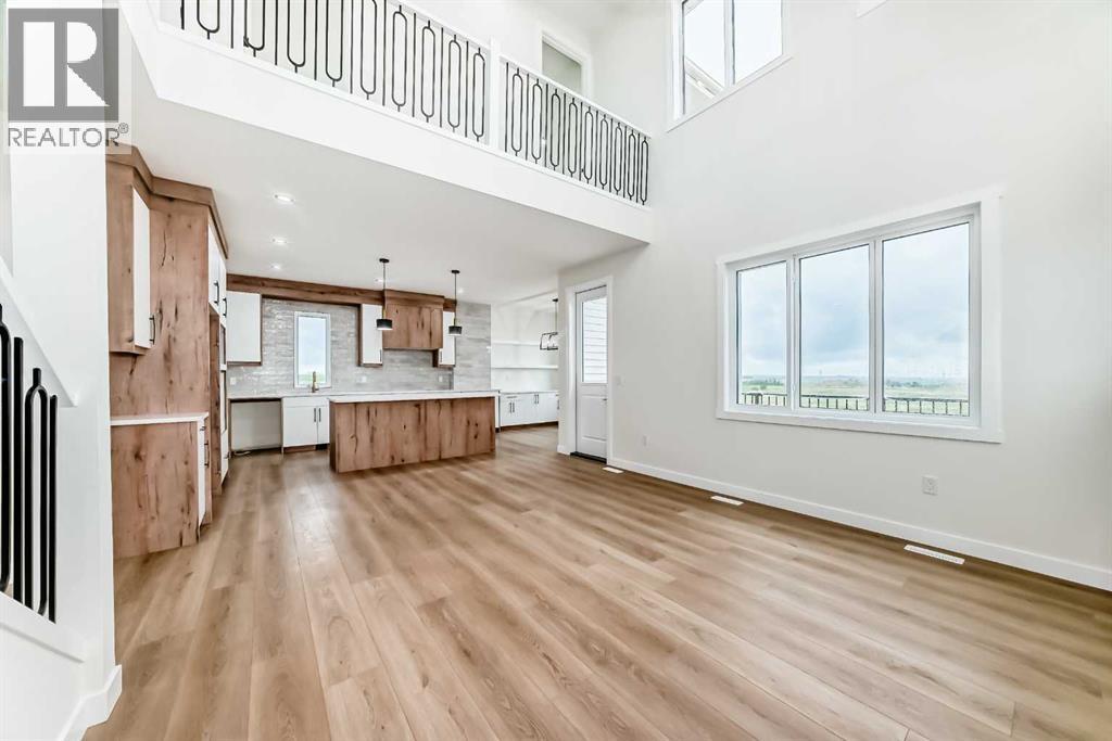 Living Room / Kitchen