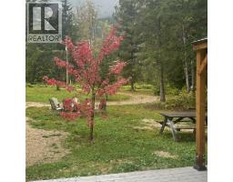 130 Kingfisher Road, Summit Lake, BC V0G1R1 Photo 13