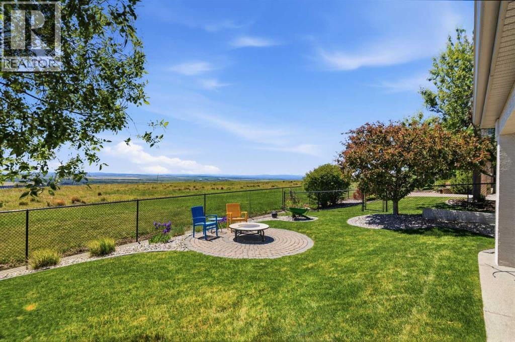 106 Gleneagles Estates Lane, Cochrane