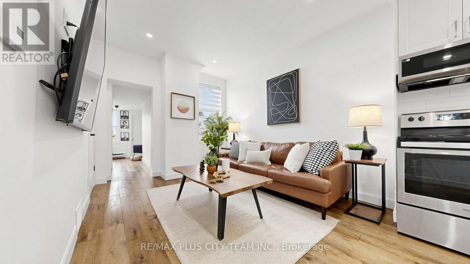 320 BOON AVENUE - 3