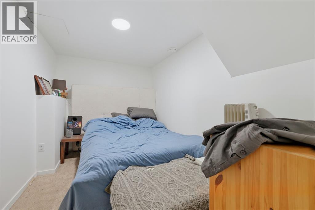 203 42 Avenue SW - 10