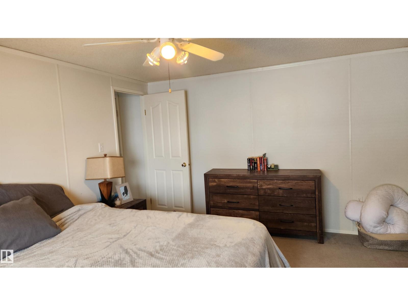 5506 55 AV — photo 21