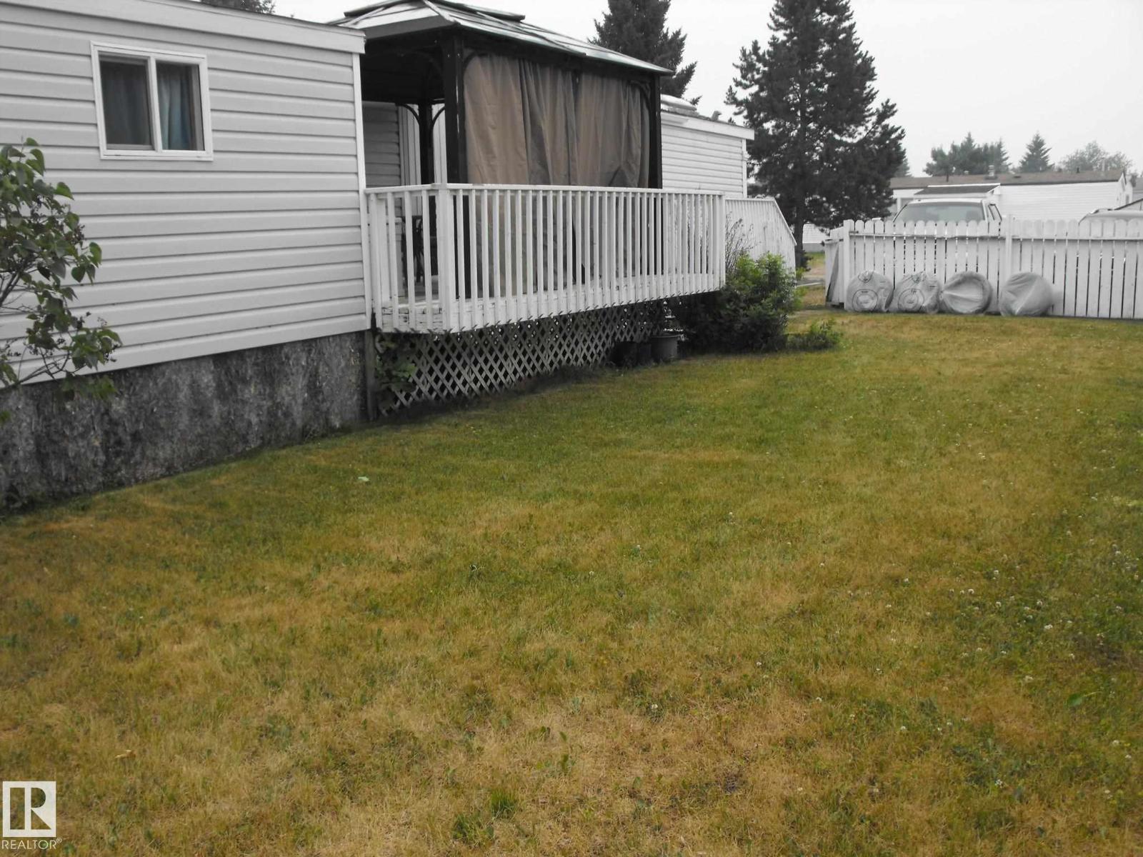 5506 55 AV — photo 27