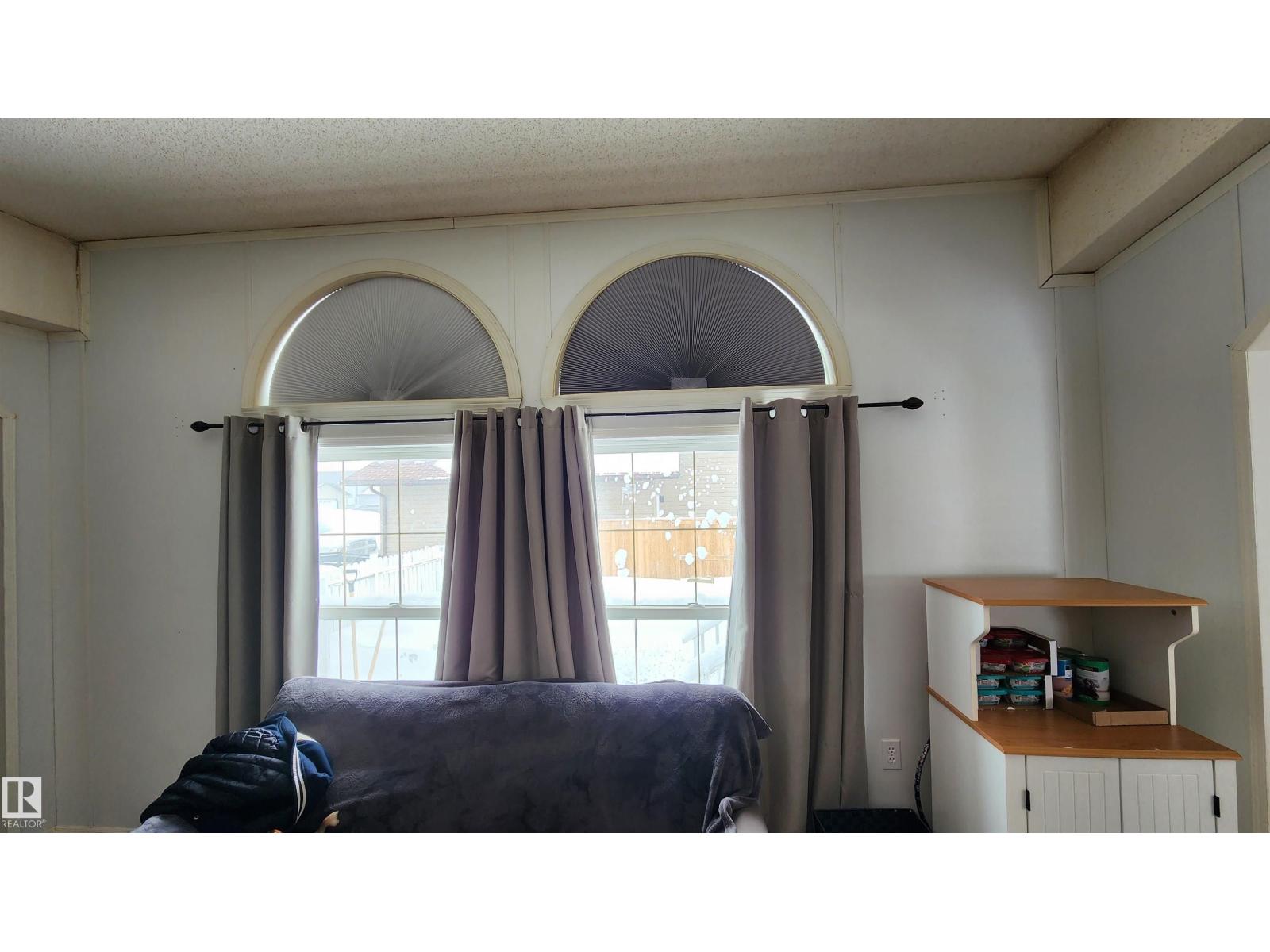 5506 55 AV - photo 4