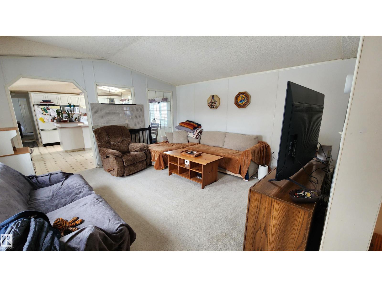 5506 55 AV — photo 9