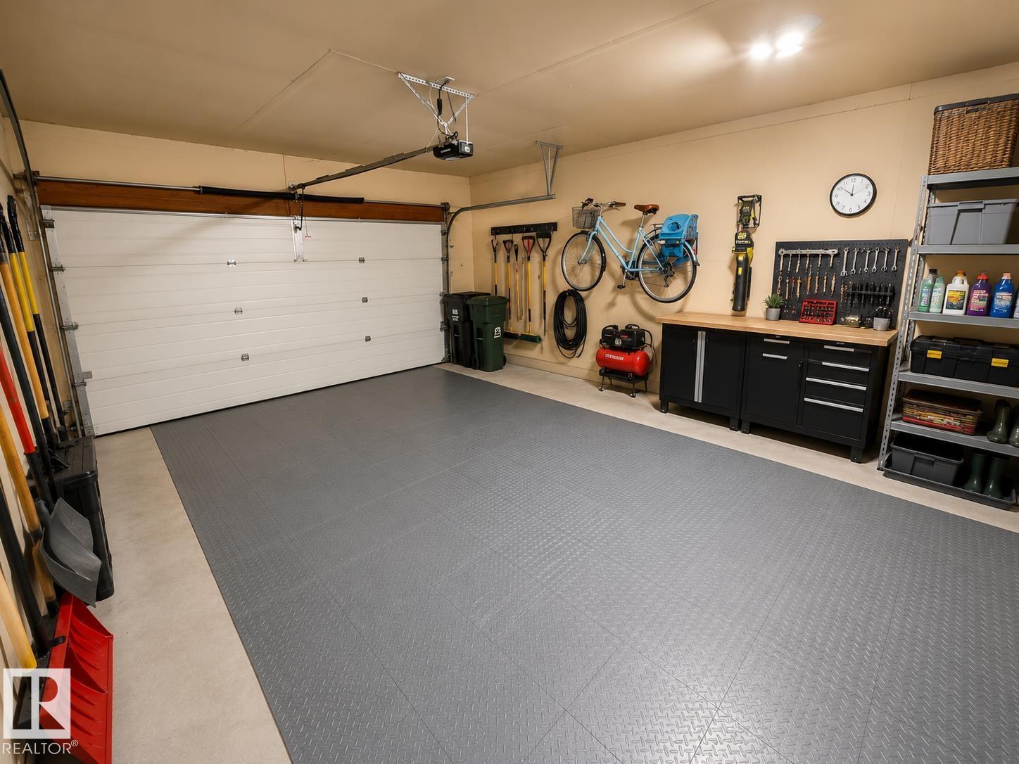1 MUNRO CO — photo 19