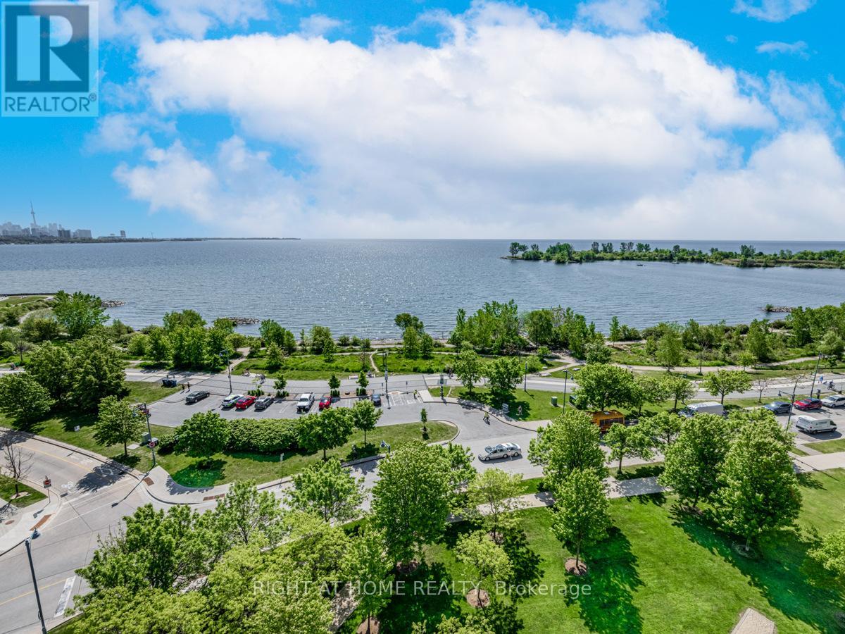 #LPH19 2095 LAKE SHORE BOULEVARD W - 37