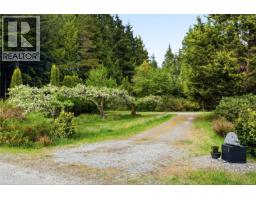 1420 Smithdale Rd, Ucluelet, BC V0R3A0 Photo 32