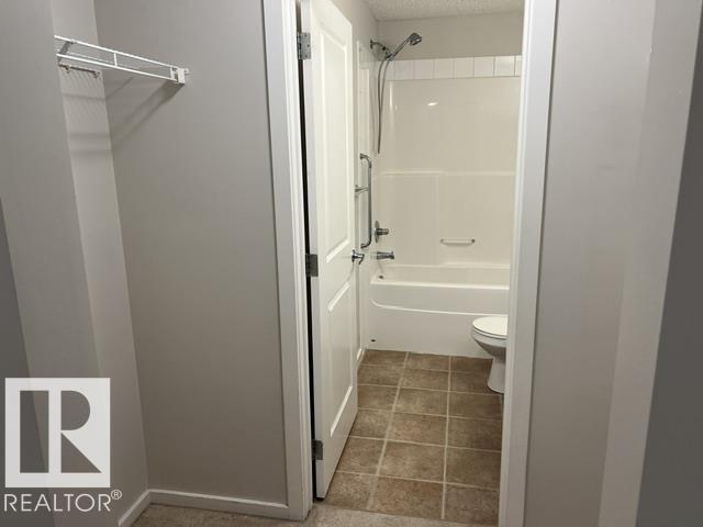#118 3357 16A AV NW — photo 6