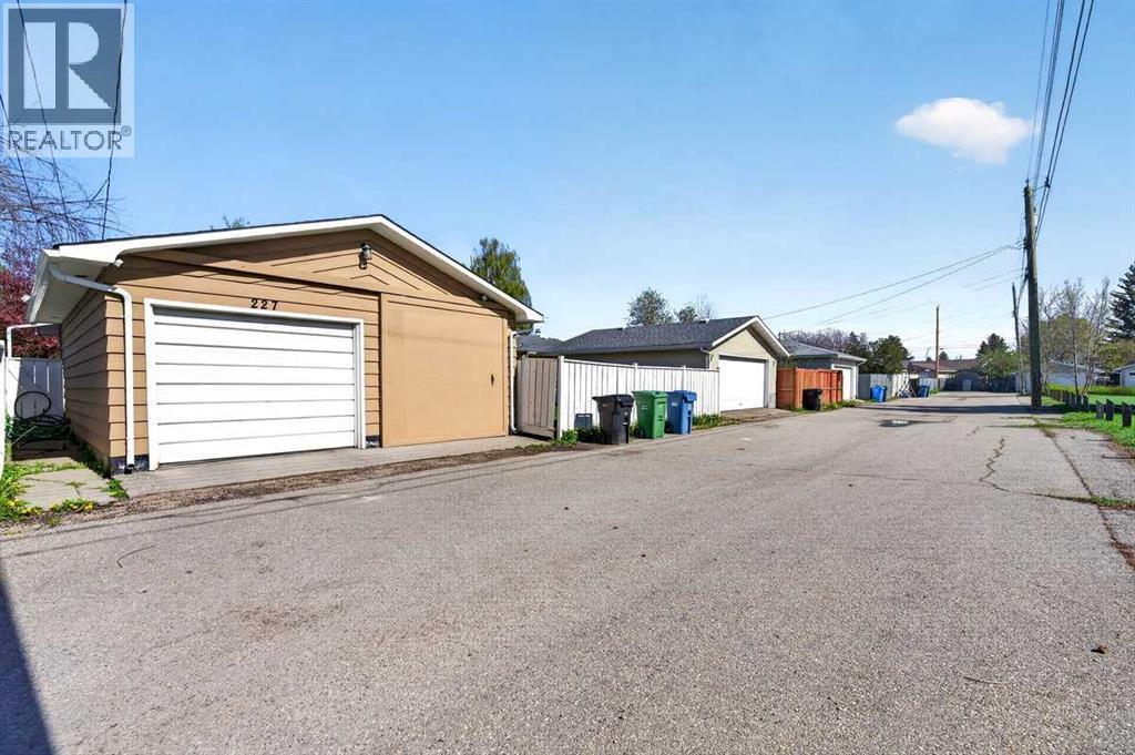 227 Martell Road NE - 47