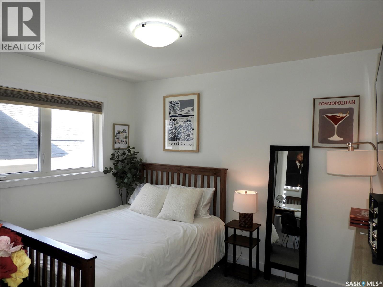 715 SCOTT CRESCENT — photo 11