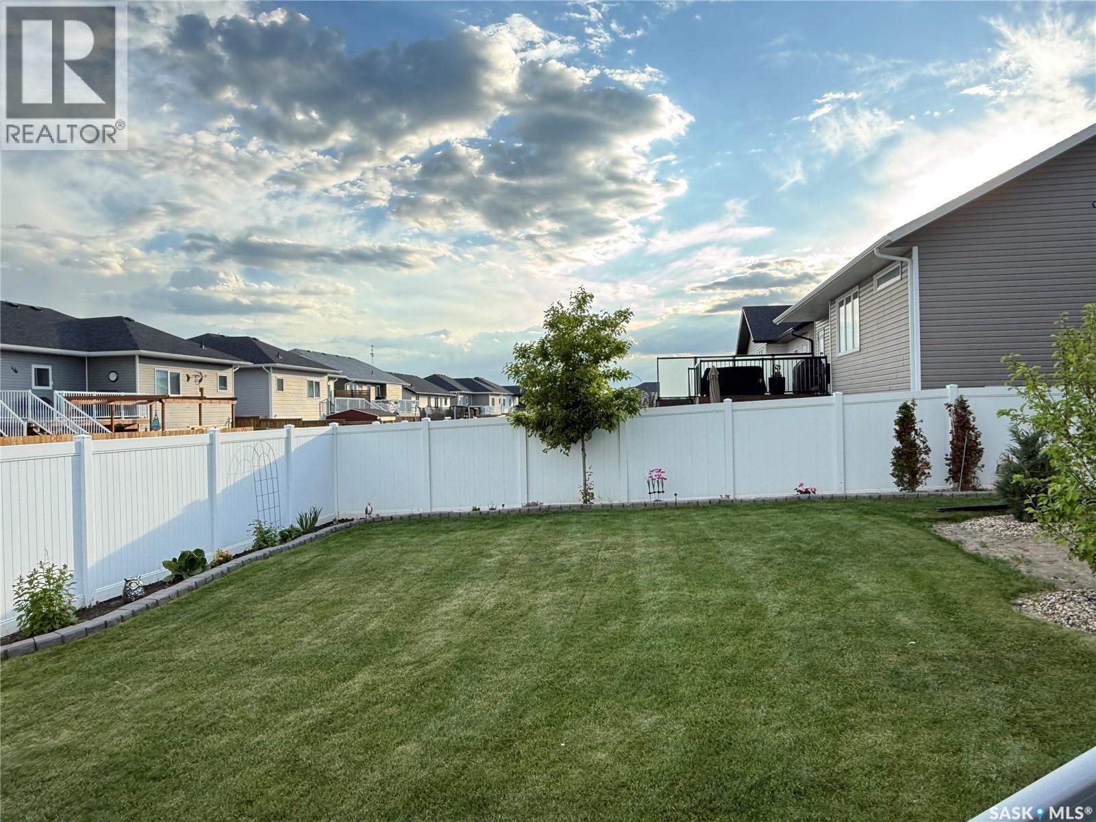 715 SCOTT CRESCENT — photo 30