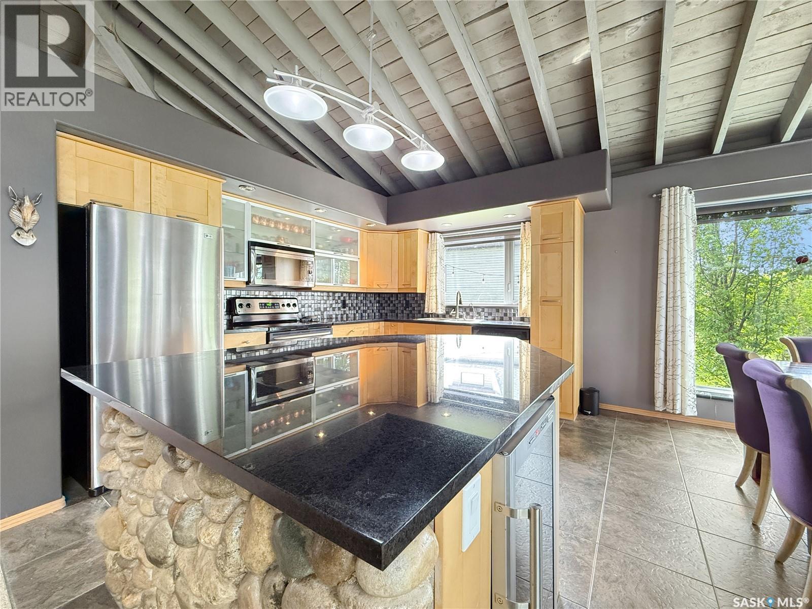 707 Sunset STREET N - 12