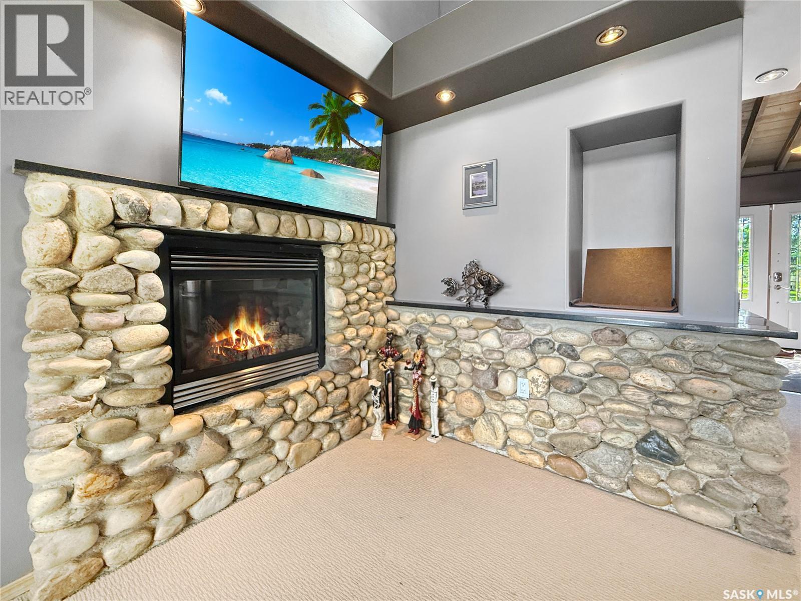 707 Sunset STREET N - 7