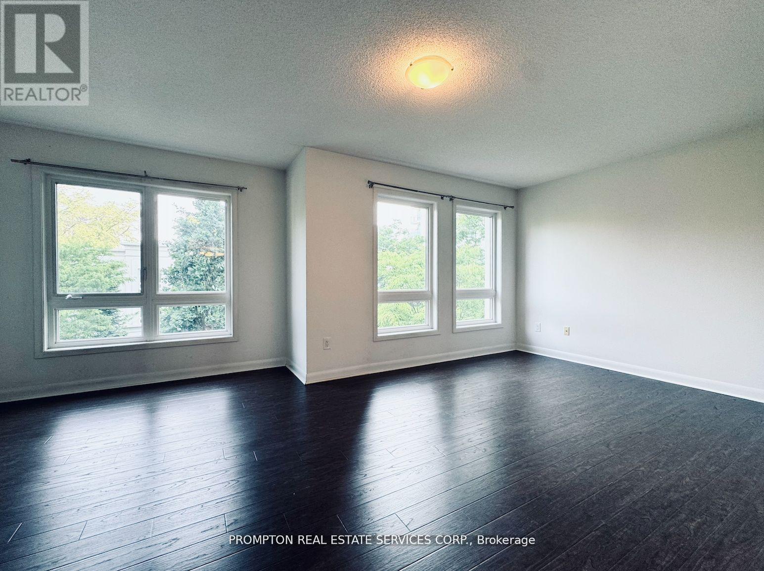 #TH10 19 ANNDALE DRIVE - 5