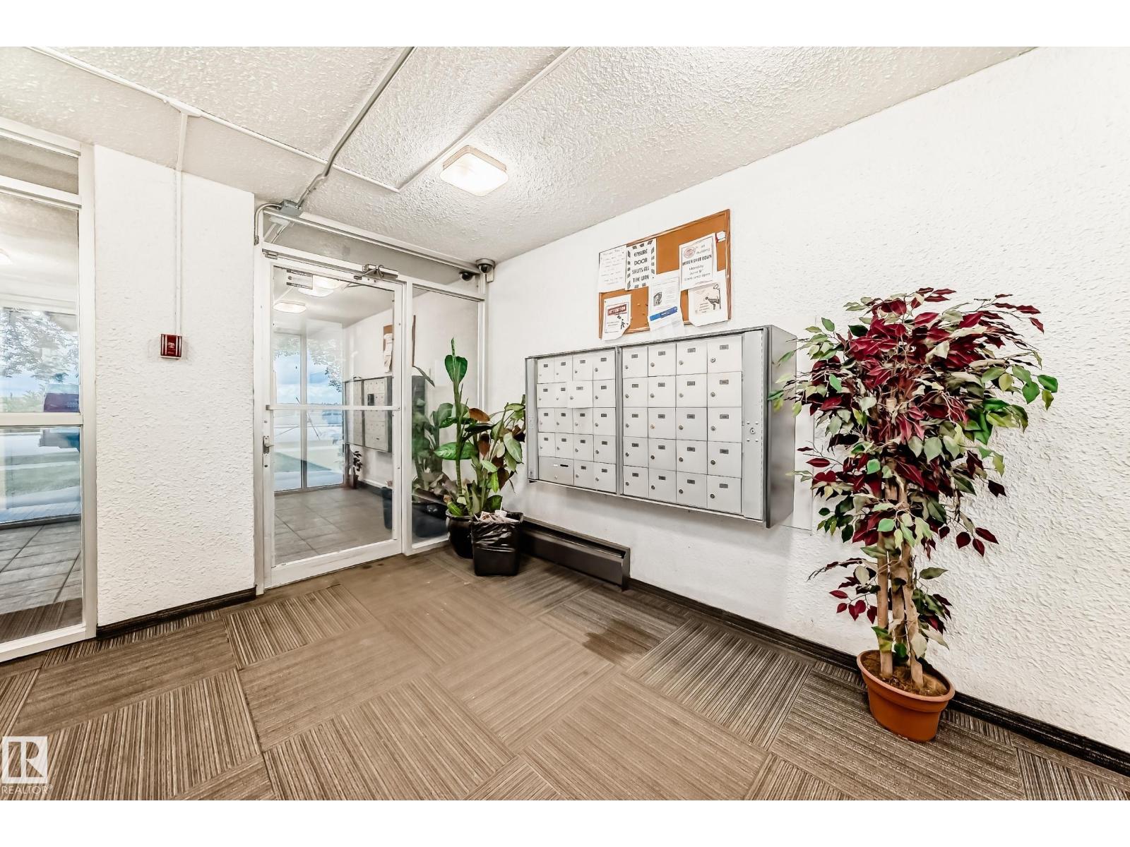 #505 8310 JASPER AV NW — photo 39