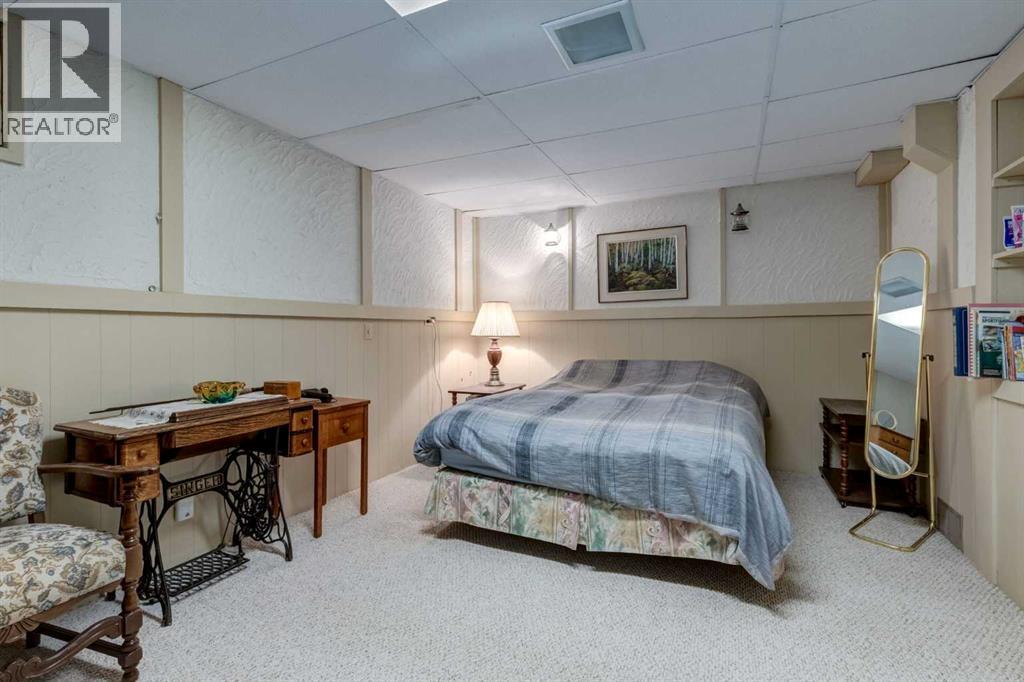 107 Valhalla Crescent NW - 21