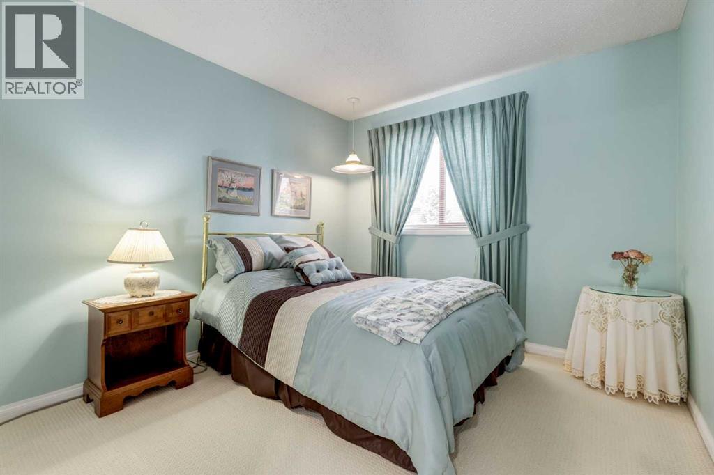 107 Valhalla Crescent NW - 19