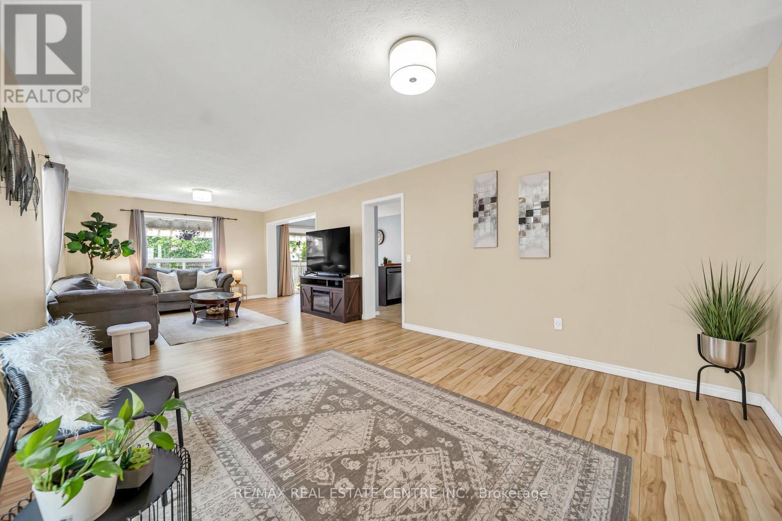 312 RAY STREET - 11