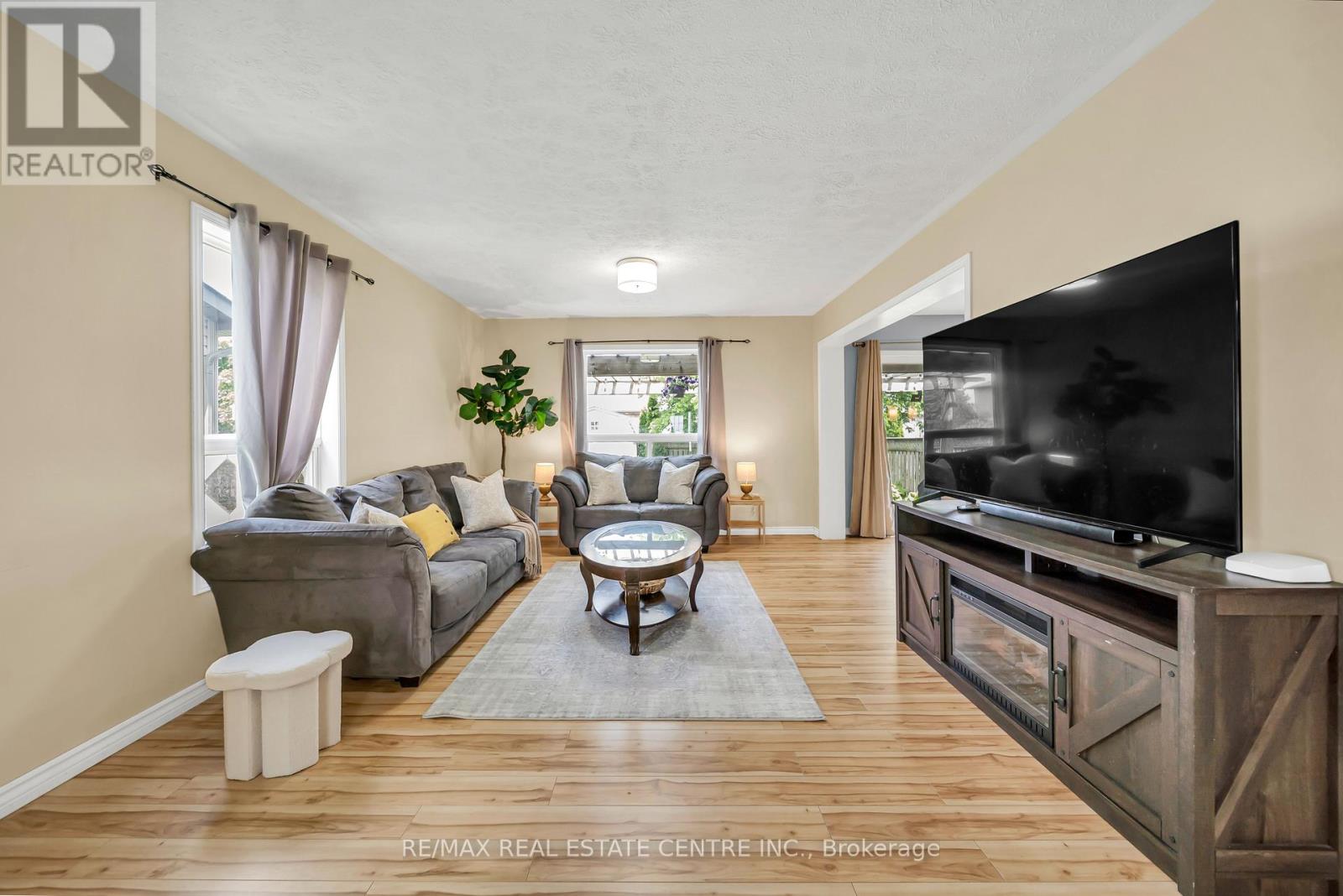 312 RAY STREET - 13