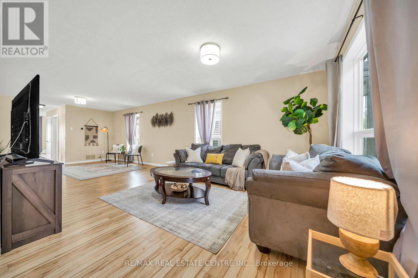 312 RAY STREET - 14