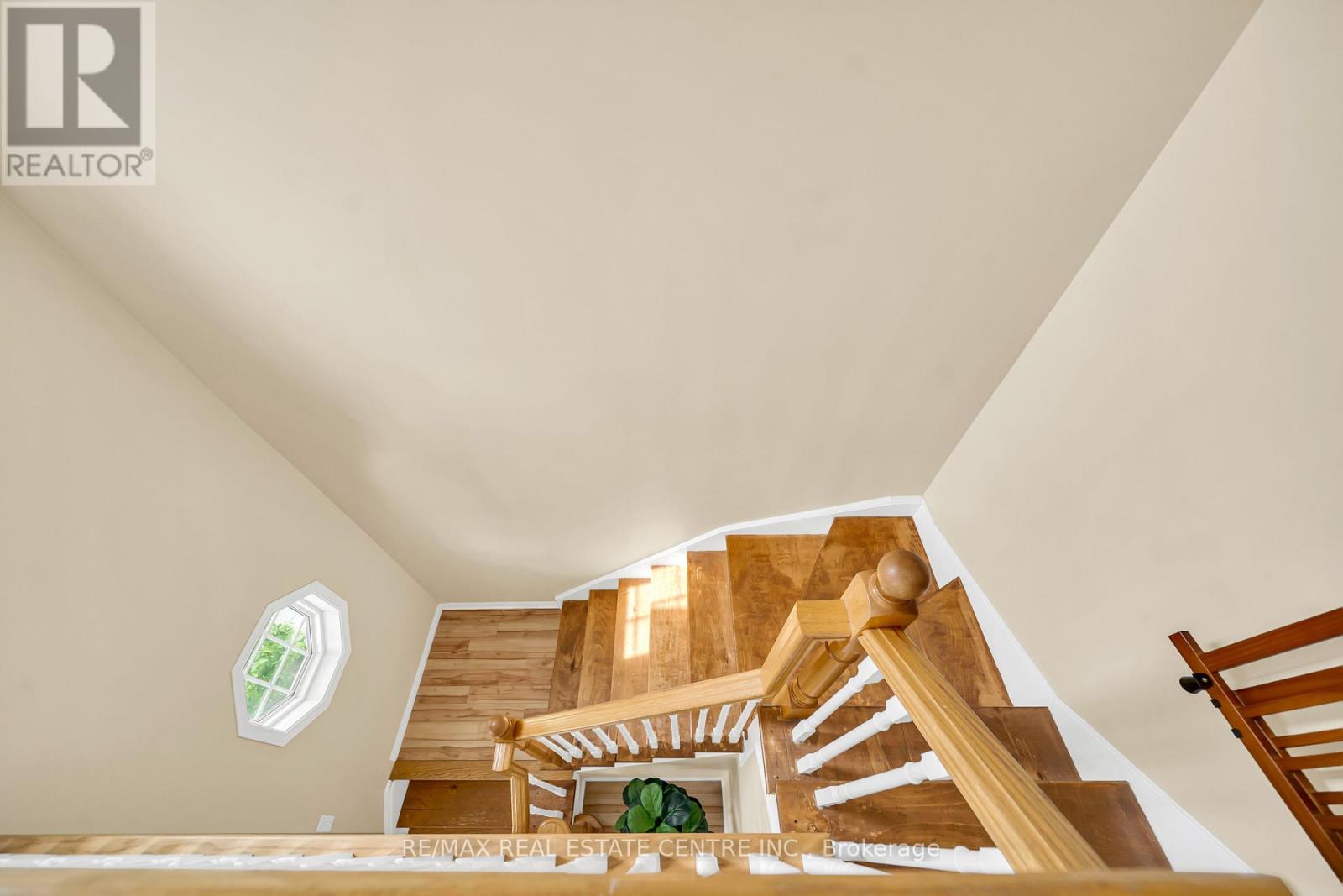 312 RAY STREET - 22