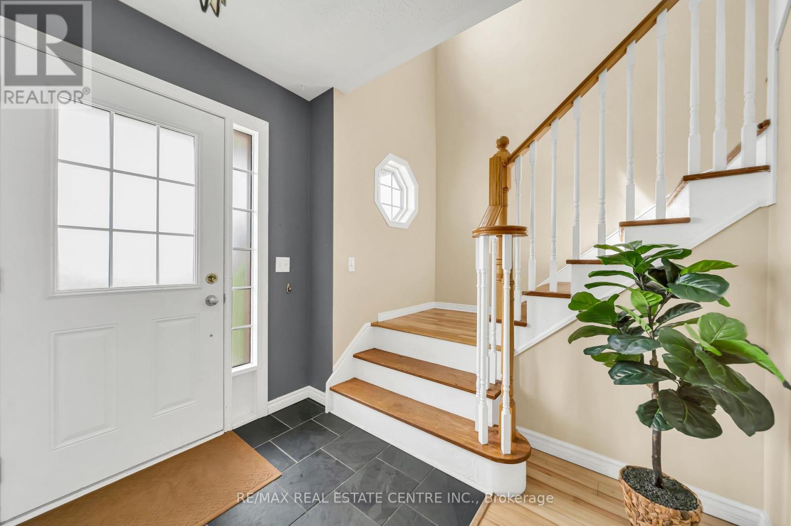 312 RAY STREET - 6