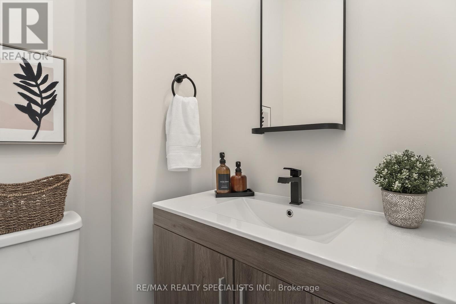 207 MONTFORT STREET, Ottawa. Luxury613. By Peter Sagos - Image 11