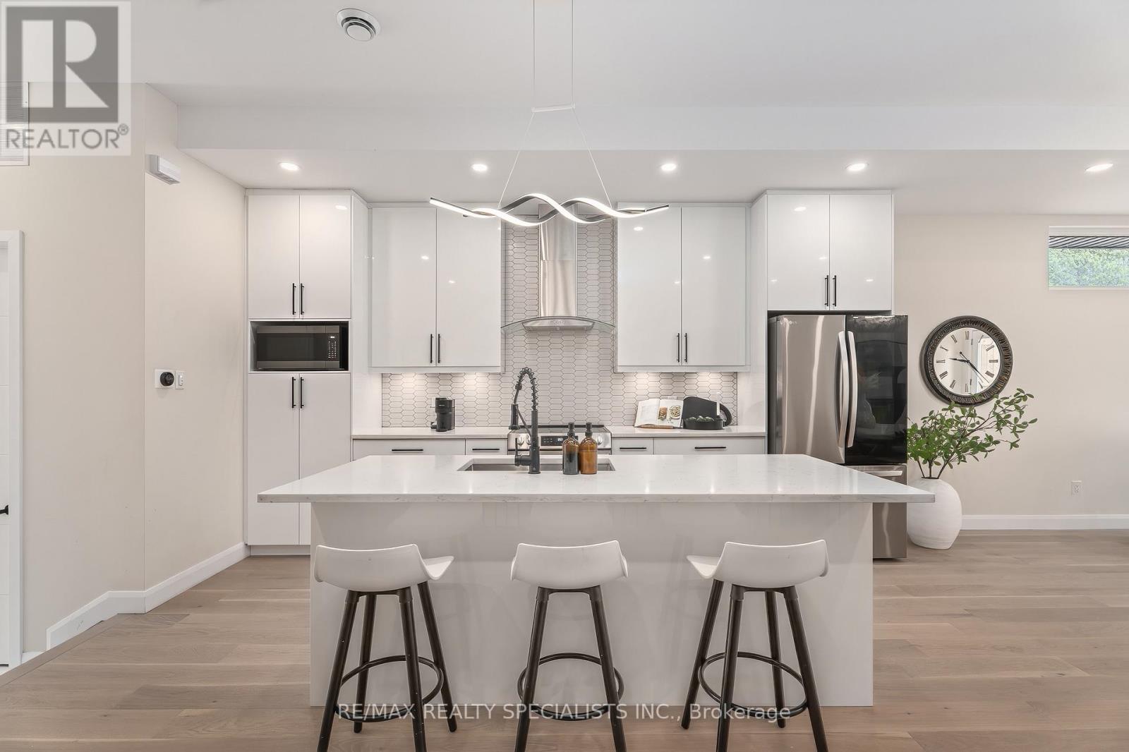 207 MONTFORT STREET, Ottawa. Luxury613. By Peter Sagos - Image 3
