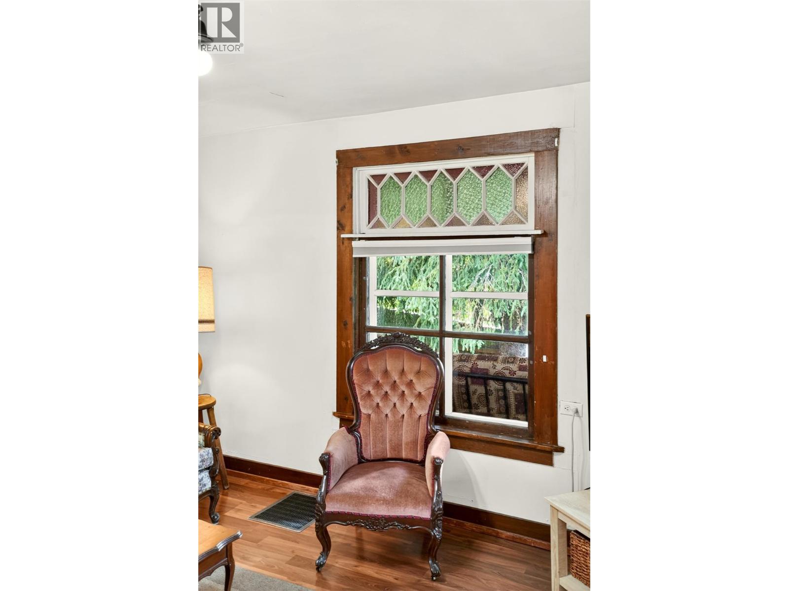 404 Houston Street - 13