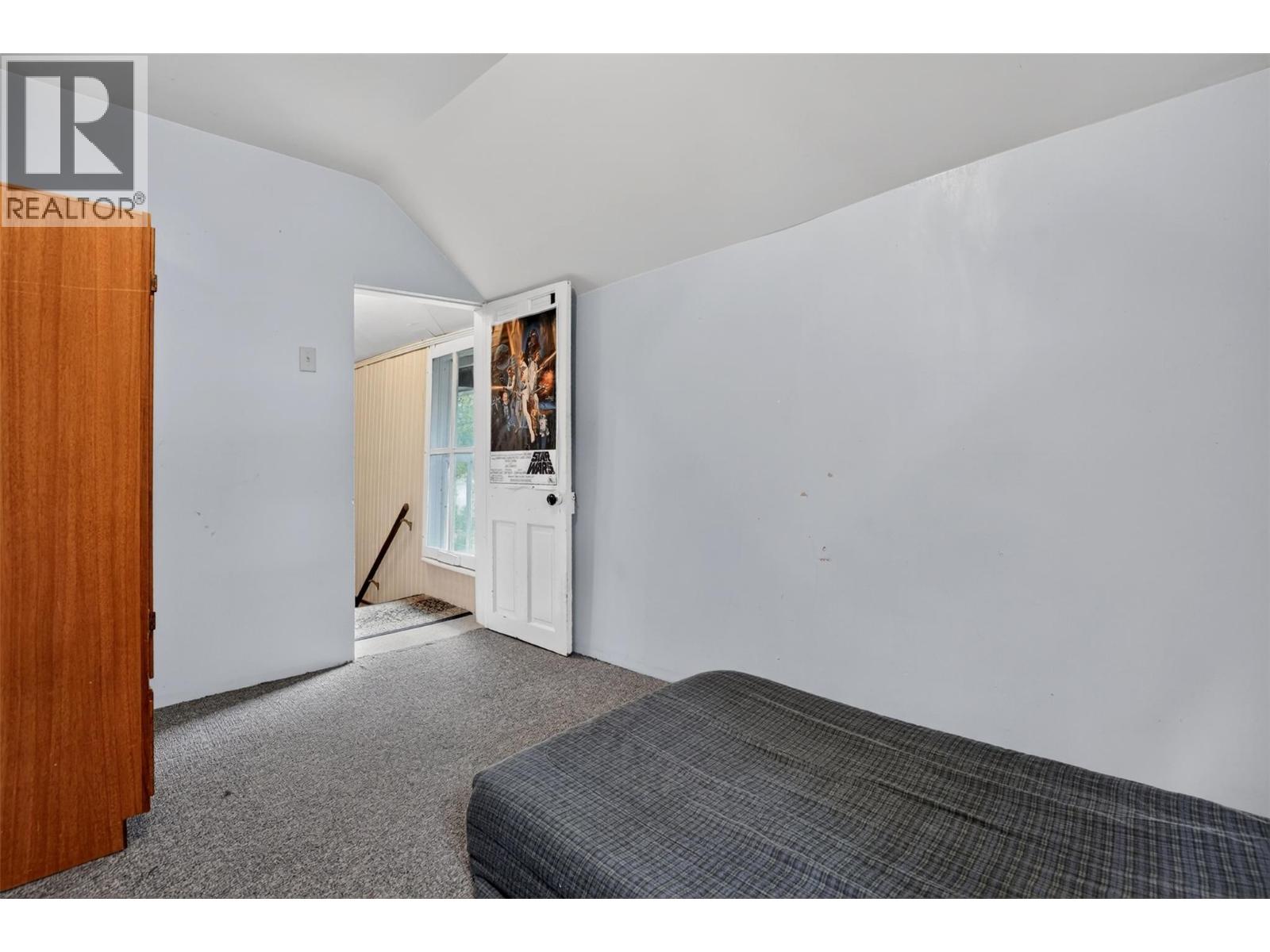 404 Houston Street - 33