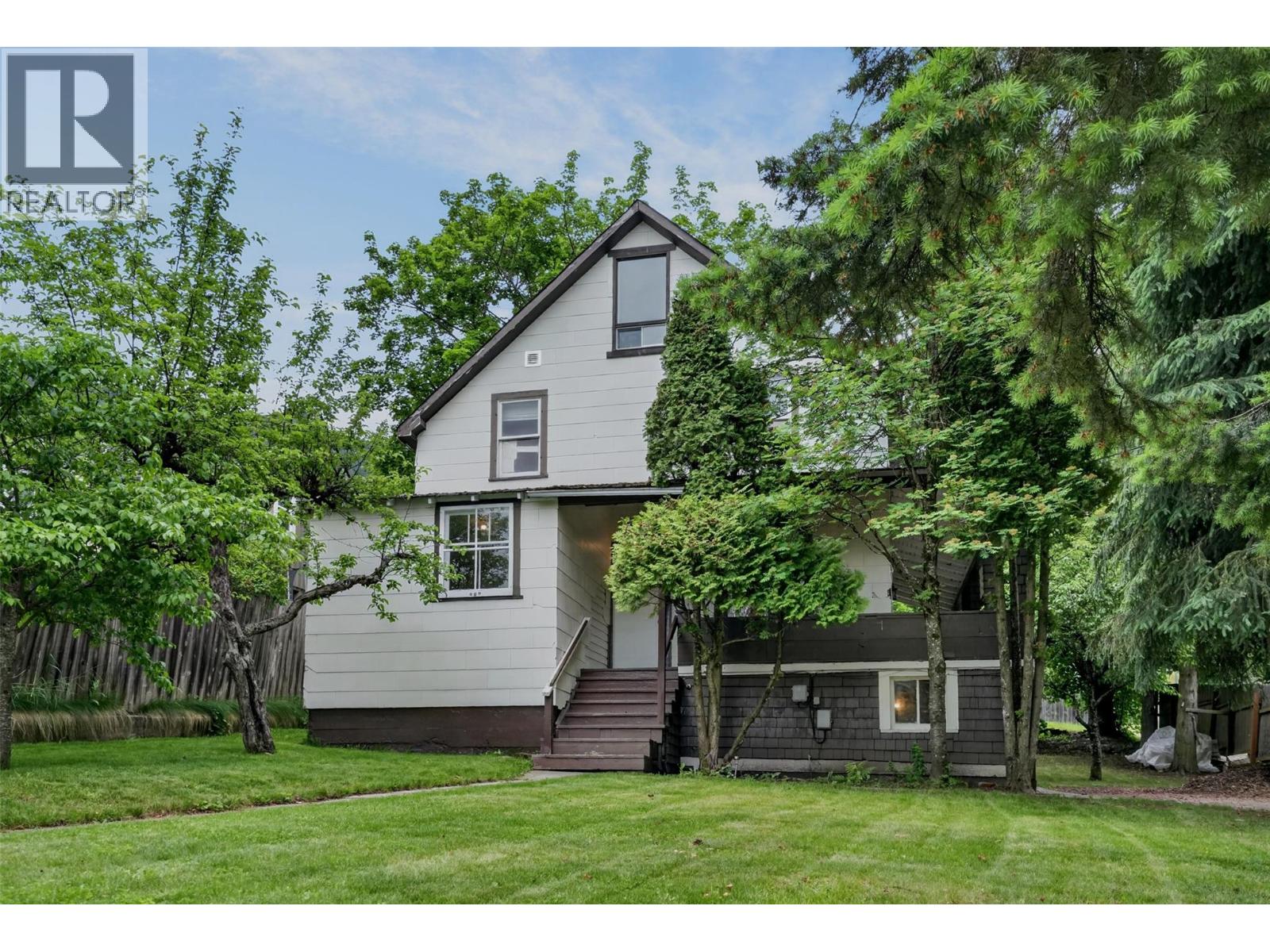 404 Houston Street - 1