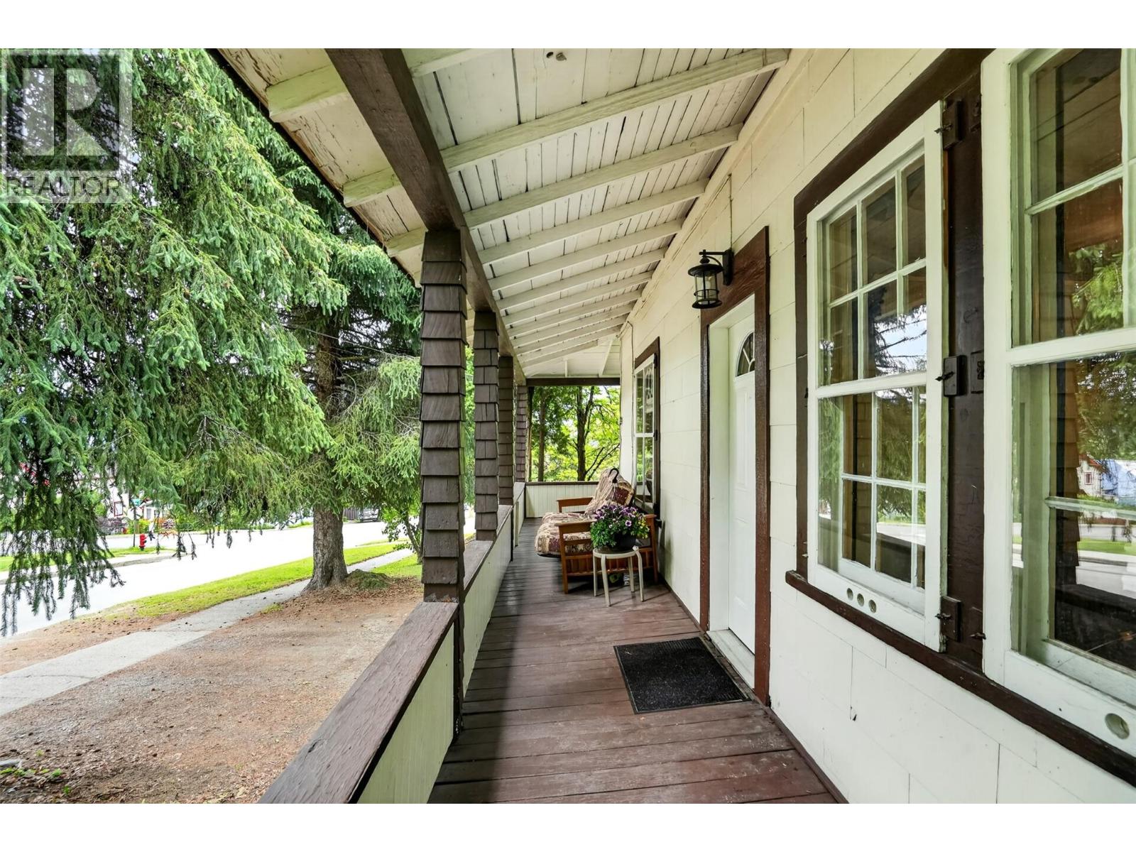 404 Houston Street - 54