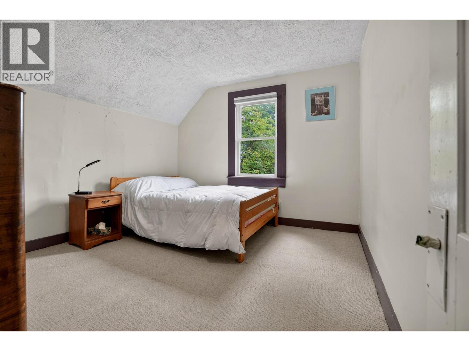 404 Houston Street - 27