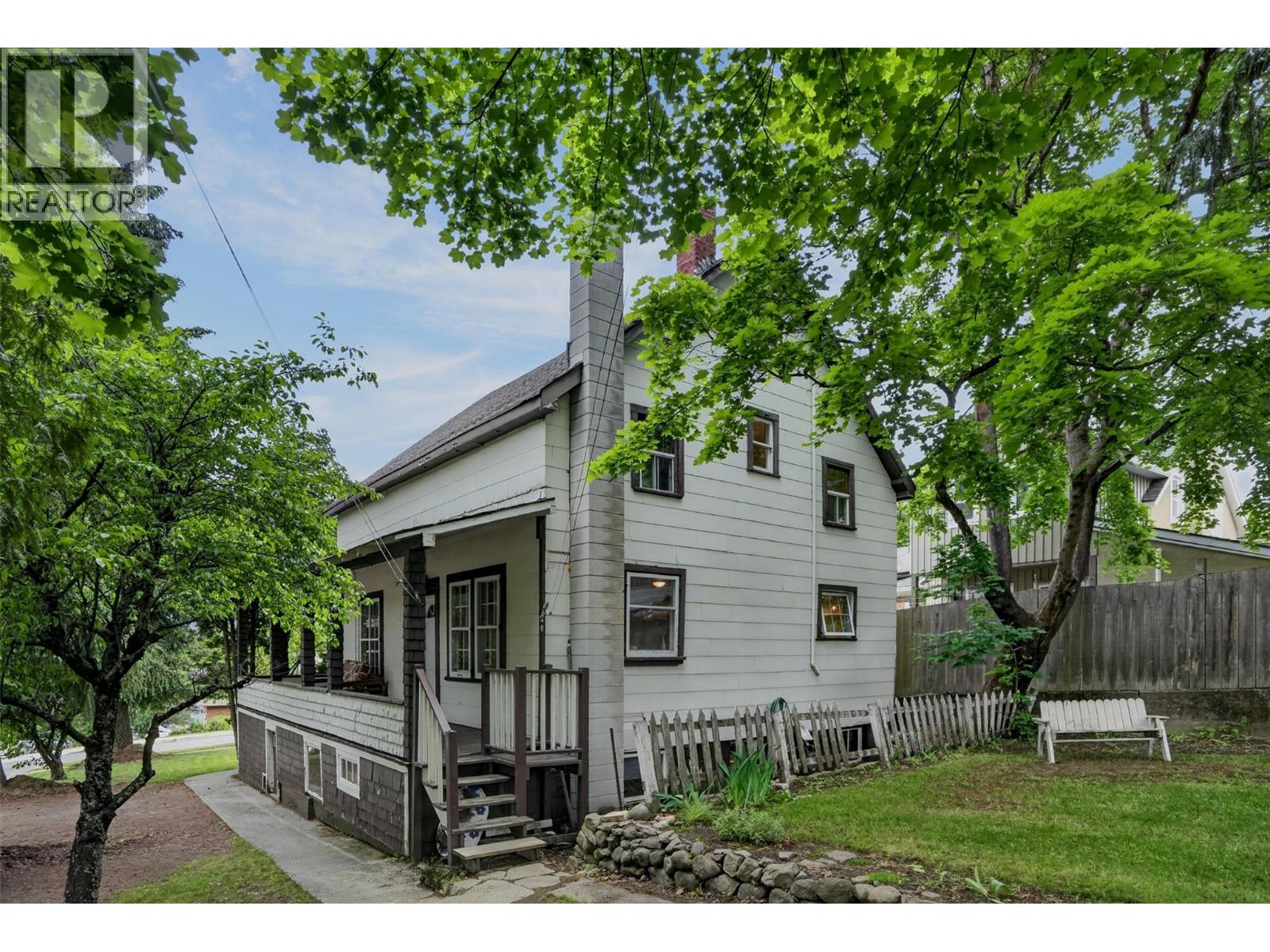 404 Houston Street - 4