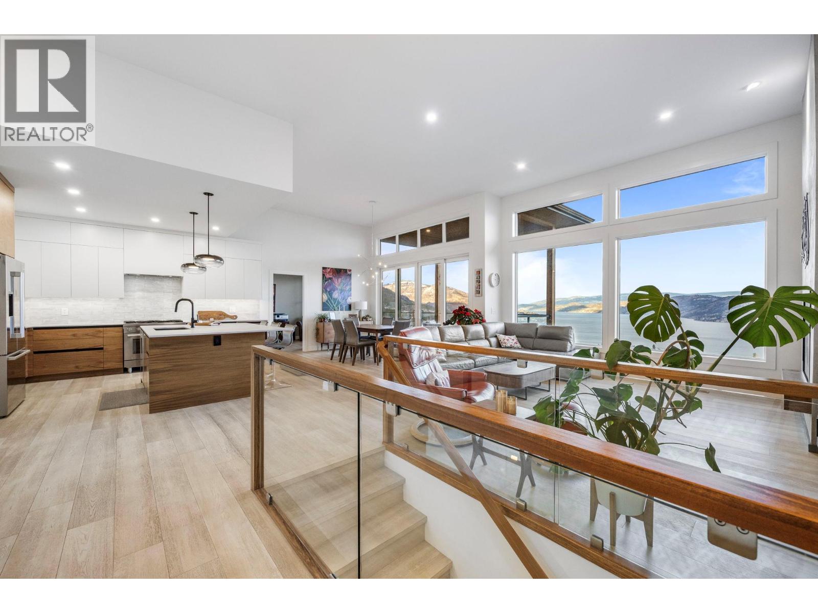  1821 Diamond View Drive, West Kelowna
