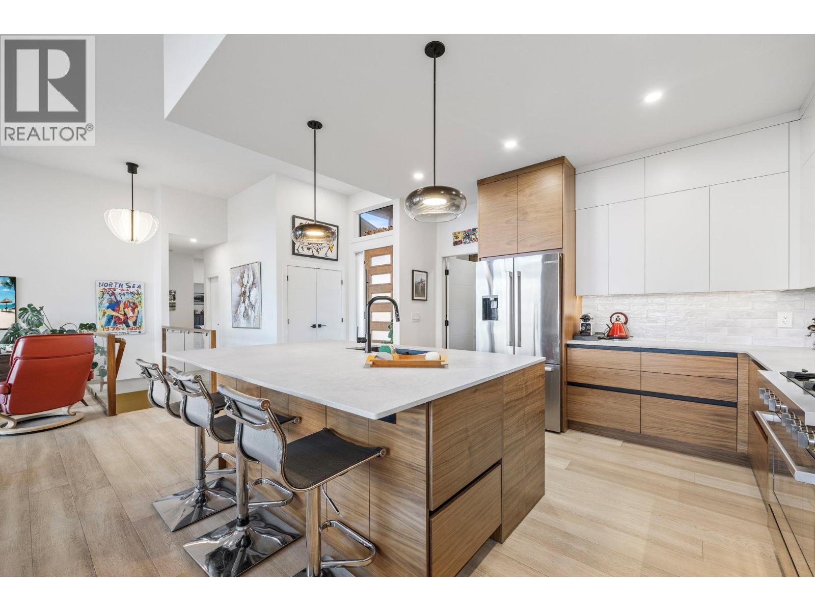  1821 Diamond View Drive, West Kelowna