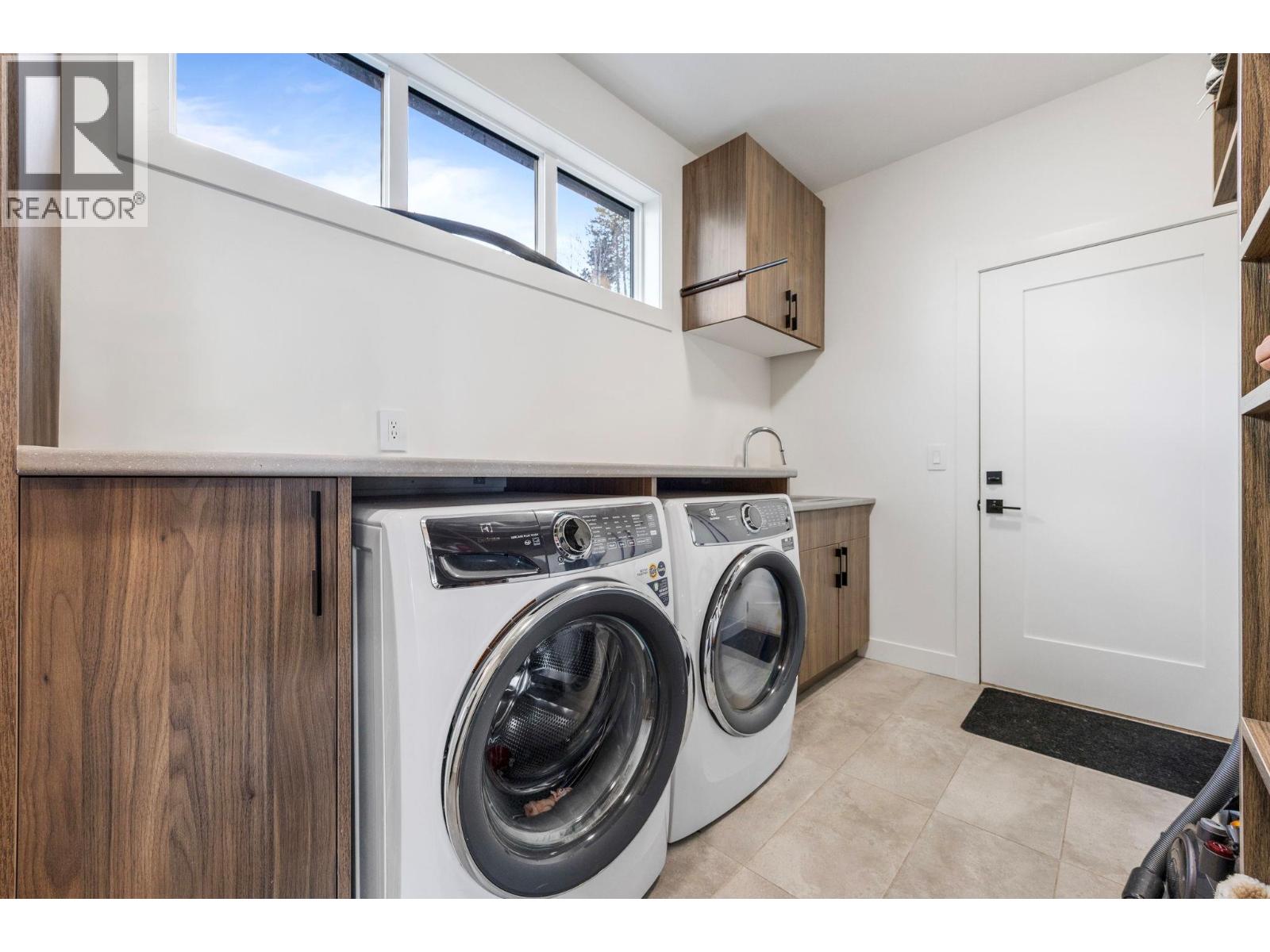  1821 Diamond View Drive, West Kelowna