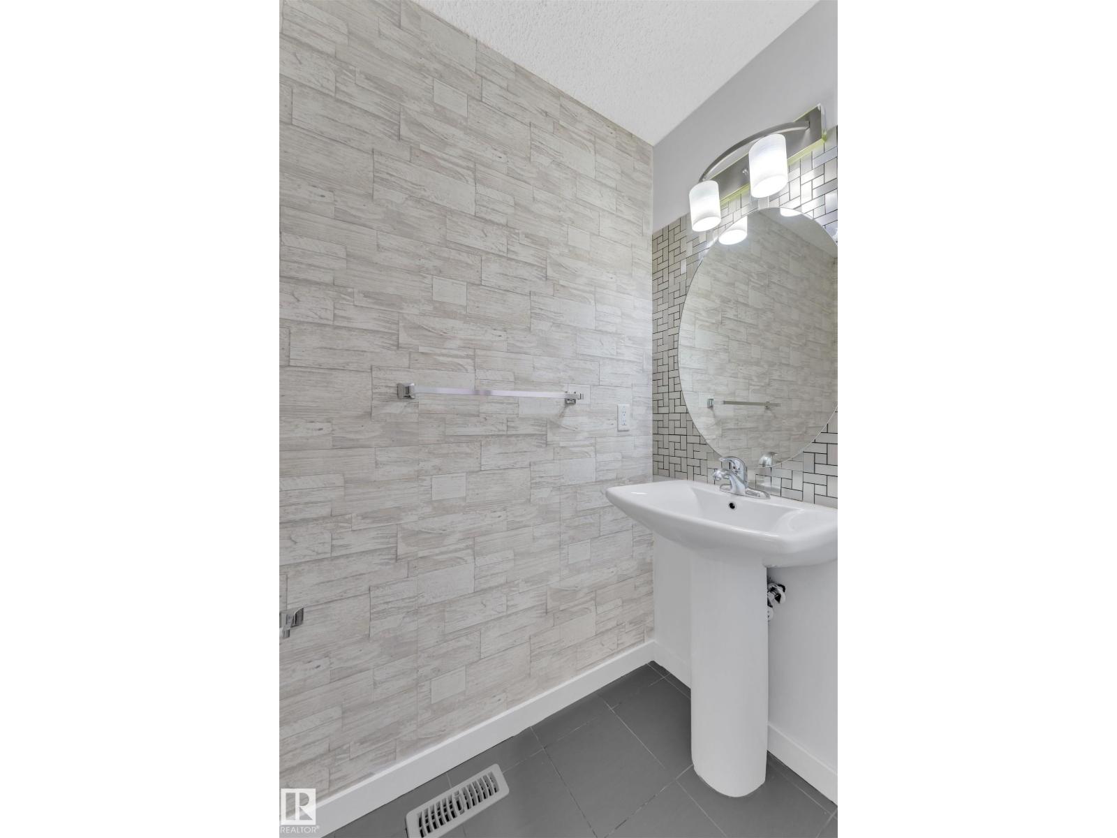 5405 CRABAPPLE LO SW — photo 8