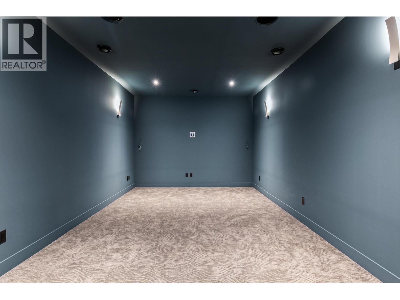1068 Clarance Avenue - 50