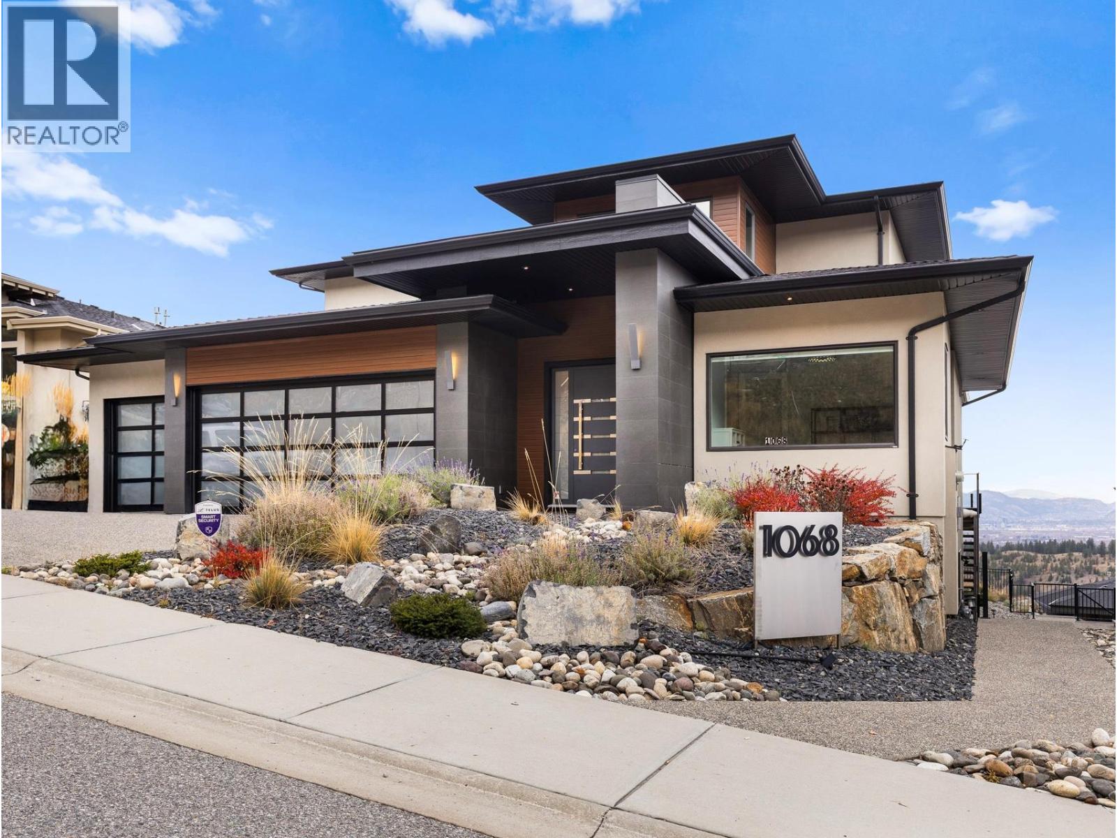 1068 Clarance Avenue - 1